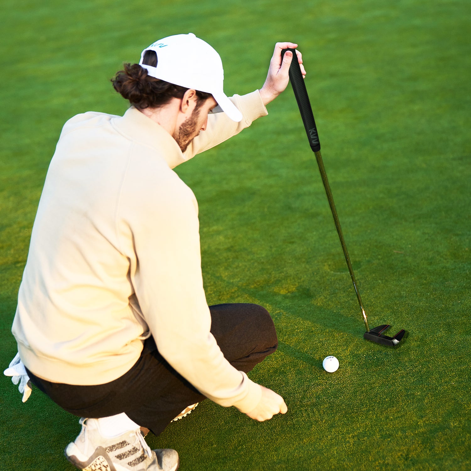 KVV Golf Putter for Man & Women, Right-Handed Golf Club Putter with Alignment Aid, Premium Grip and CNC Milled Face